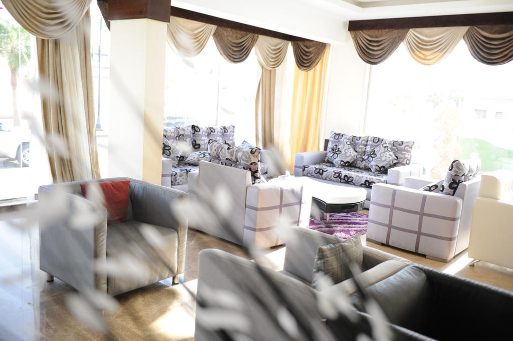 Hotelier Suites Riade Exterior foto