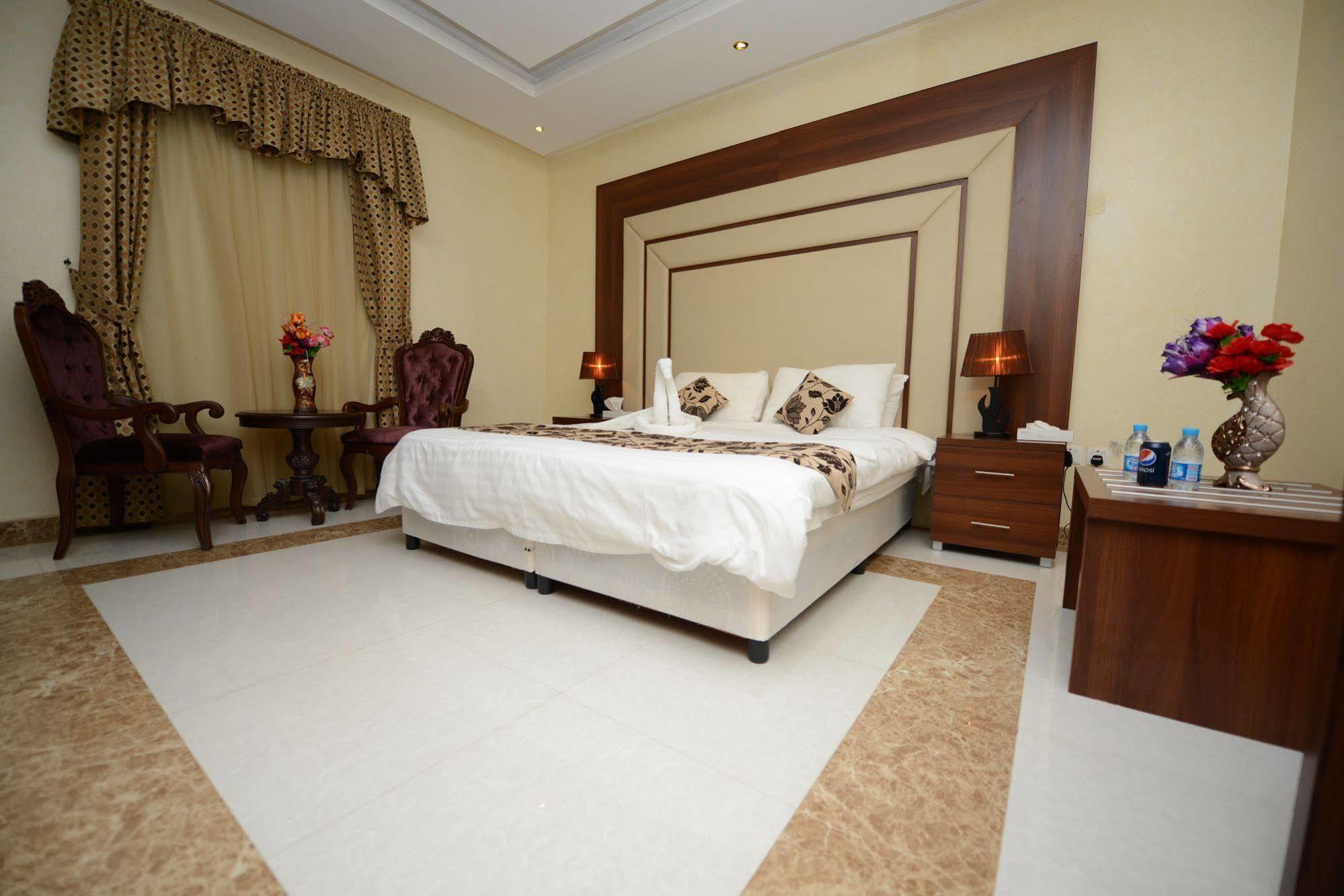 Hotelier Suites Riade Exterior foto