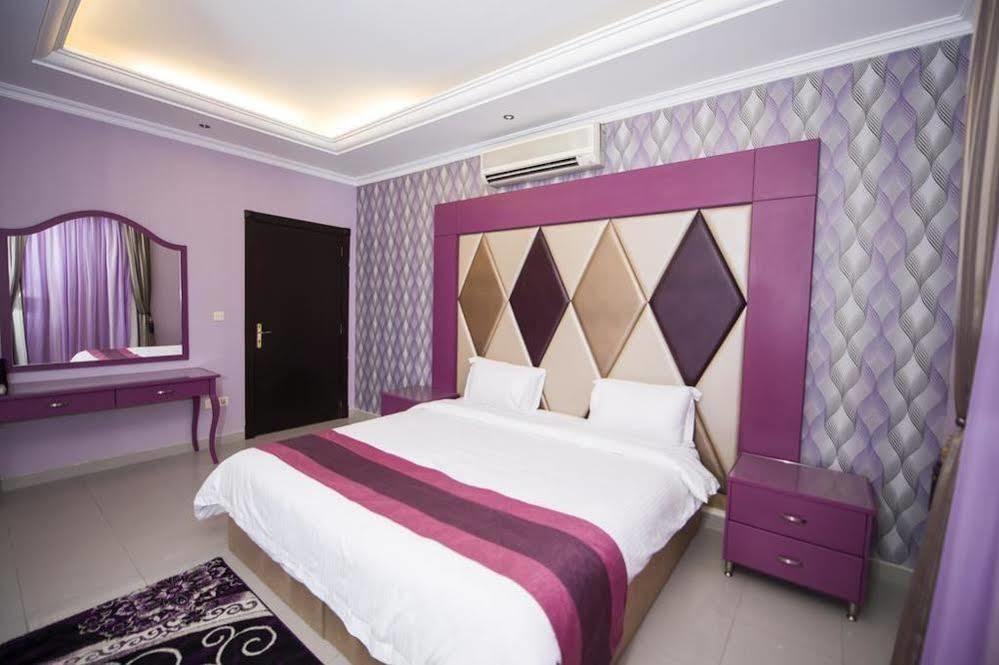 Hotelier Suites Riade Exterior foto